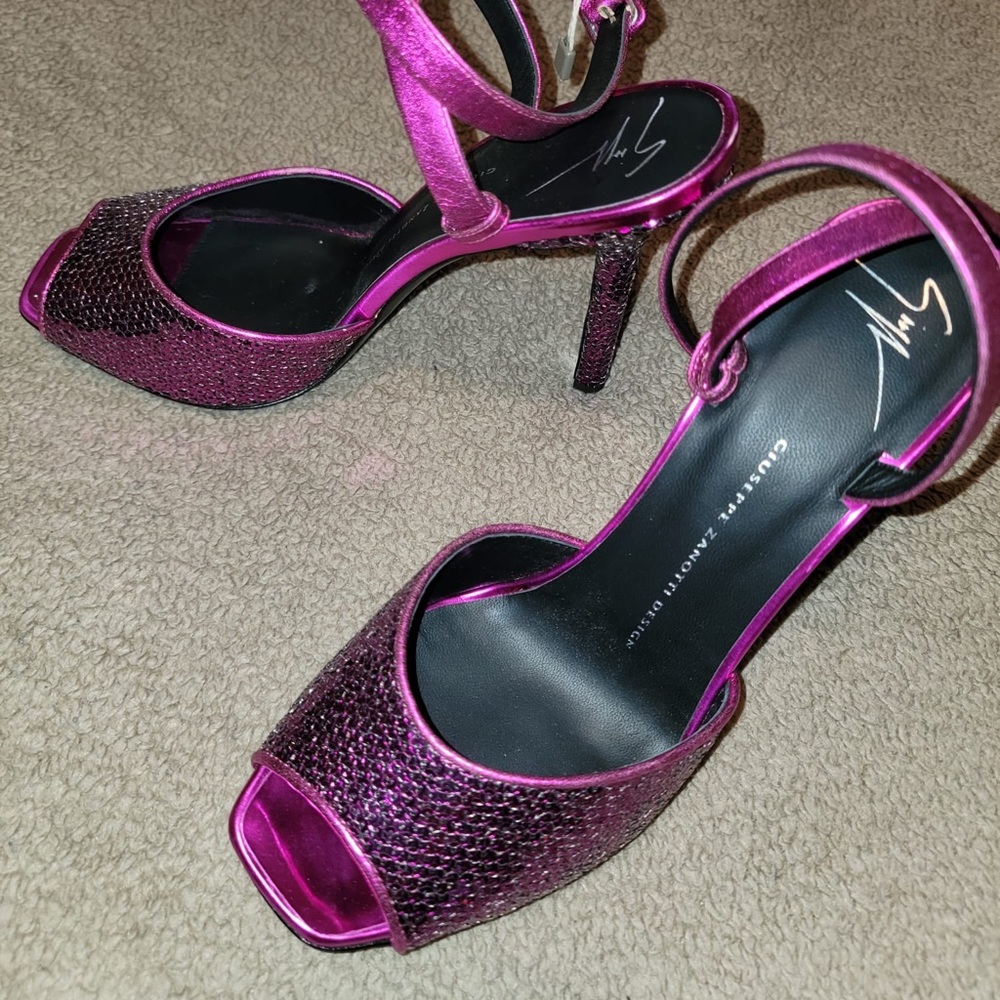 Giuseppe Zanotti brand new never worn heels